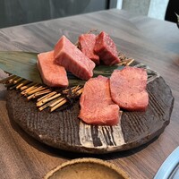 近江うし焼肉 にくTATSU 日本橋室町店 - 