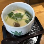 江戸前 一品料理 すし柳 - 茶碗蒸しは熱々で運ばれて来ます。（*＾-＾*）