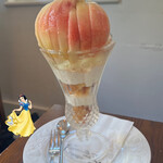 フレベールラデュ - ❀桃パフェ(1880えん)【税込価格】✨.ﾟ･*..☆.｡.:*✨.☆.｡.:.+*:ﾟ+｡✨.ﾟ･*..☆.｡.:*✨
      