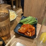海鮮もんじゃ もすけ - モダン焼きにプラスしたキムチとニラ