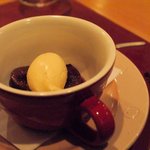 Bouchon d'OR - いちぢくのコンポート　バニラアイス添え