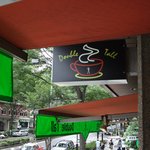 Double Tall Cafe - サイン看板です。
