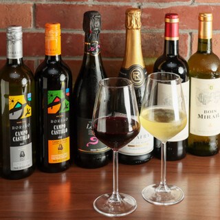 馬肉料理や自慢の洋食と相性の良いワインを豊富にラインナップ！