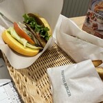 フレッシュネスバーガー - 料理写真:ガーデンサラダバーガー