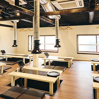 ゆったりと過ごせる広々空間◆2階は最大27名様での貸切も可能