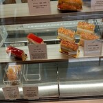 パティスリー イル・プルー・シュル・ラ・セーヌ - 