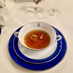 トゥールダルジャン - 幼鴨のコンソメスープ