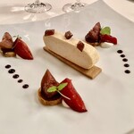 トゥールダルジャン - イチヂクとクエッチのロティと燻香ヴァニラのパルフェ