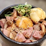 鶏そば 竹内ススル - マヨチャーシュー丼