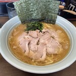 寿々喜家 - ラーメン（中盛＋ちゃーしゅー）