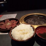 炭火焼肉食道園 - ご飯大盛り