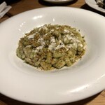 マカウダ - カヴァテッリ　パンチェッタとピスタチオ　バジルソース(1,600円)