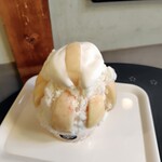 フルーツスノウ - 桃かき氷