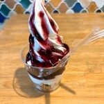フラリカフェ - ブルーベリーソフト（テイクアウト350円）