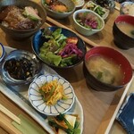 奈良 オモテナシ食堂 - 