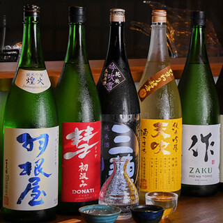 希少な銘柄・限定酒あり！全国各地の美味しい地酒が勢揃い
