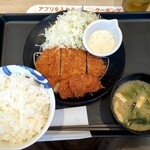 松屋 - 料理写真:ロースささみかつ定食＠850円　ご飯大盛