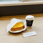 タリーズコーヒー - 料理写真:水出しアイスティーShort ３７０円＋まろやかカスタードフレンチトースト