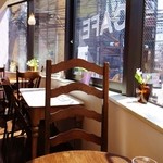 ル・カフェ・ド・エリソン - 店内