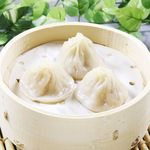 Sangokushi - 中国料理世界大会の金メダリストのレシピ！特級点心師が店で皮から手作りのフカヒレ入り小龍包。スープがじゅわ～♪