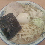 ケンチャンラーメン - 中華そば普通盛／味普通・油ぽく・煮卵・身入り730円（平成26年3月）