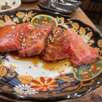 焼肉大衆酒場 真 肉焼屋 - 