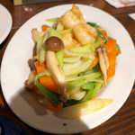 野菜と海鮮の炒め物。リクエストに応え、辛味抜きで作って下さった