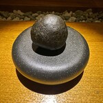 隼 - 漆黒　馬糞雲丹　いぶりがっこ