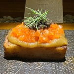 隼 - 含み香　揚げ大根餅　賀茂茄子ピューレ　藁の燻し　サーモンのタルタル　口福スターレットキャビア