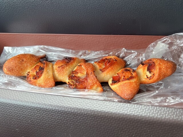 福島・南福島の人気ベーカリー『つちぱん』- 手作りパンと居心地の良いカフェ