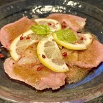 炭火焼き 牛タン酒場 いけたん - 「牛タンカルパッチョ」