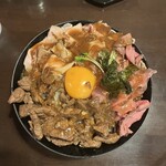 ひだまり庵 本店 - 3種盛肉丼