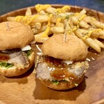 炭火焼き 牛タン酒場 いけたん 池袋店 - 「牛タンバーガー」