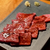 カルネジーオ イースト - 