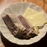 カルネジーオ イースト - 