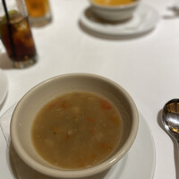 ベンジャミンステーキハウス 六本木 - Benjaminスープはお肉が入ってて美味しい。ロブスタースープは味が濃いくて具はないのでスムースクリーミー。