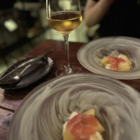 ワインとくつろぐ ツキアカリ - 