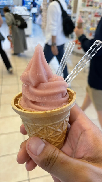 オープンカフェ プラム 津軽五所川原 &ndash; 立佞武多の館内のカフェ