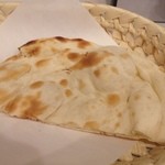 ドラゴンカレー - ハーフサイズのナン