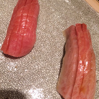 鯛良 白金店 - 中トｔロ・酢をくぐらせた大トロ
