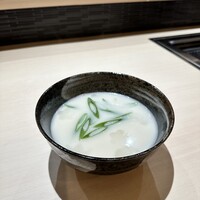 牛白湯スープ
