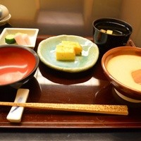 浅草むぎとろ 本店 - むぎとろセット 1570円。