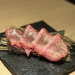 和牛A5雌牛と熟成牛舌 肉屋いちゆく - 