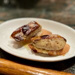 Gandarias - 続いて、フォワグラも。
            これ、6€。円安の昨今であっても爆安です！
            もちろん、ちゃんと美味しい♪