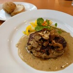 デニーズ - 【古屋壮一シェフ監修】香りきわだつポルチーニづくしのハンバーグ＋ライ麦パン