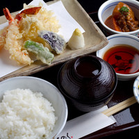 天ぷら盛り合わせ定食