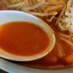 柳家 - 画像間違えました！こつちでした。納豆をペーストで合わせた秘伝の味噌ダレ。唯一無二のスープ。