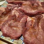 牛肉商 牛旬三郎 - 