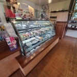 PATISSERIE 菓音 - ガラスケース イン ケーキ