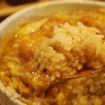 POMMIER - カツ丼の汁は多めですね